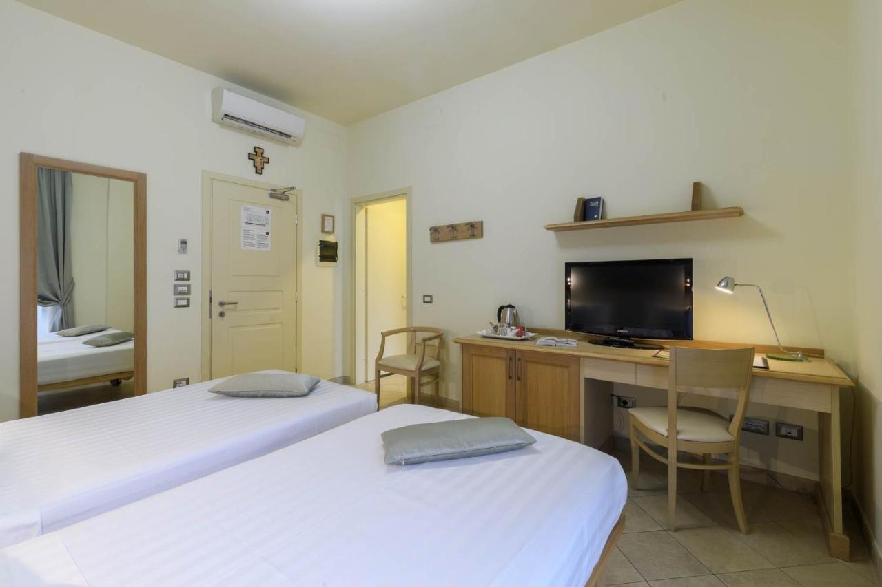 Double or Twin Room,1274626366:JPEG