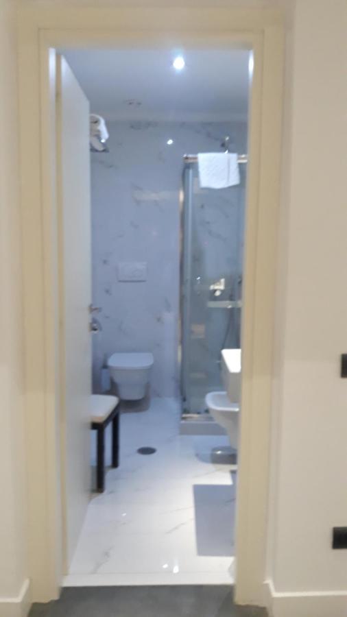 Standard Double or Twin Room,1197305047:JPEG