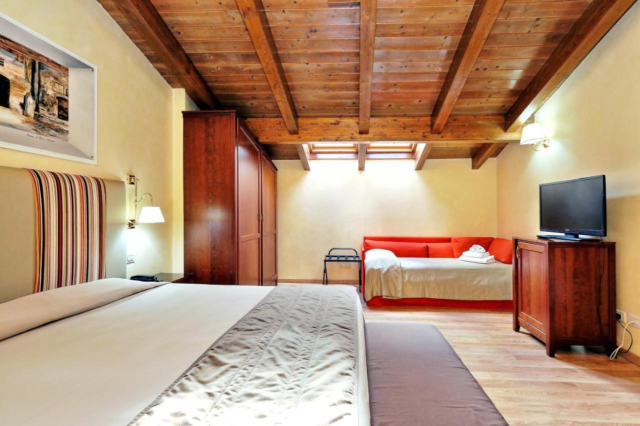 Standard Triple Room,1357022810:JPEG