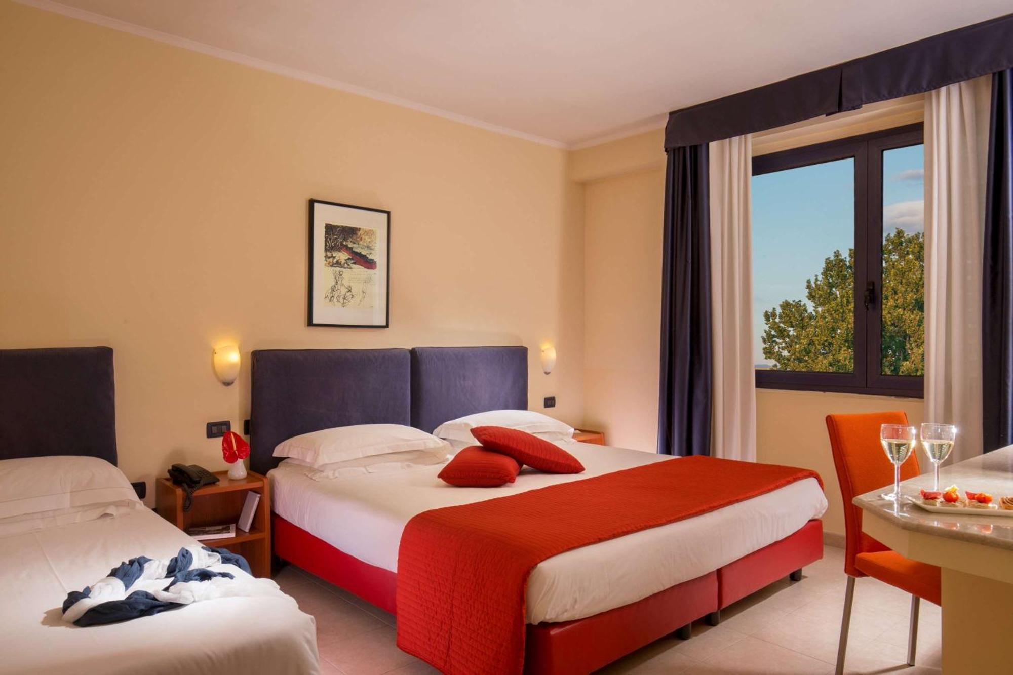 Triple Room,1274679139:JPEG