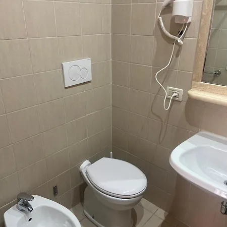 Hotel Center 3-3